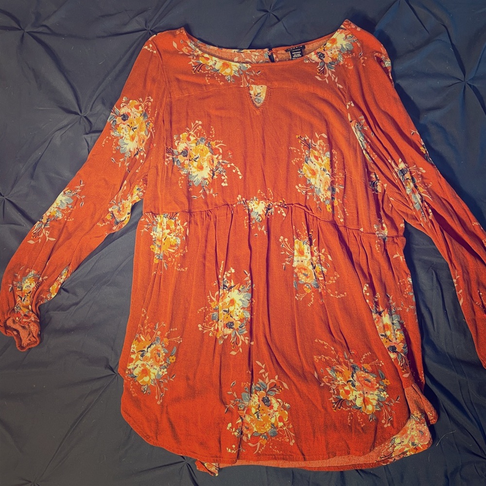 Torrid Keyhole Peasant Top (Size 1)